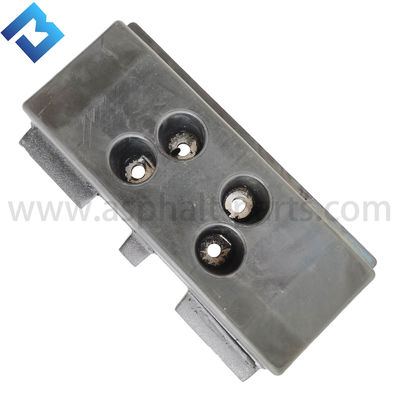 El número de pieza del calzado para pavimentadores de asfalto es AED0192