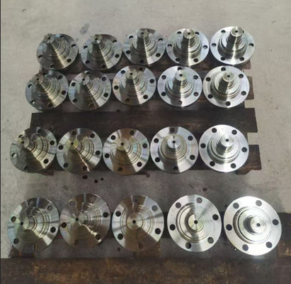 P8820DL Piezas de repuesto para pavimentadores de asfalto transportador espiral eje intermedio separador rotativo eje intermedio VOE12766358