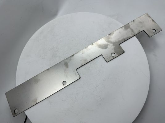 2024039 Cuchillo de acero inoxidable de banda de acero cuchillo de acero AB200TV motor principal parte izquierda cuchillo de cuchillo para pavimentador de asfalto